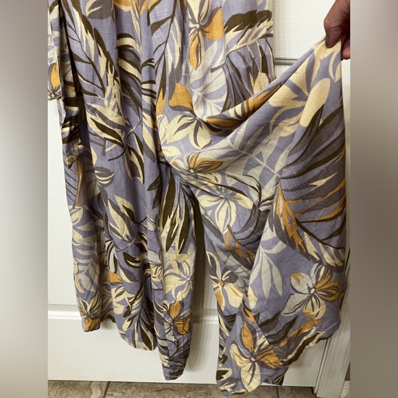 BNWT Bila.77-La Paz Halter Style Wide Leg Jumpsuit Da Mist Sz MED - Picture 9 of 16